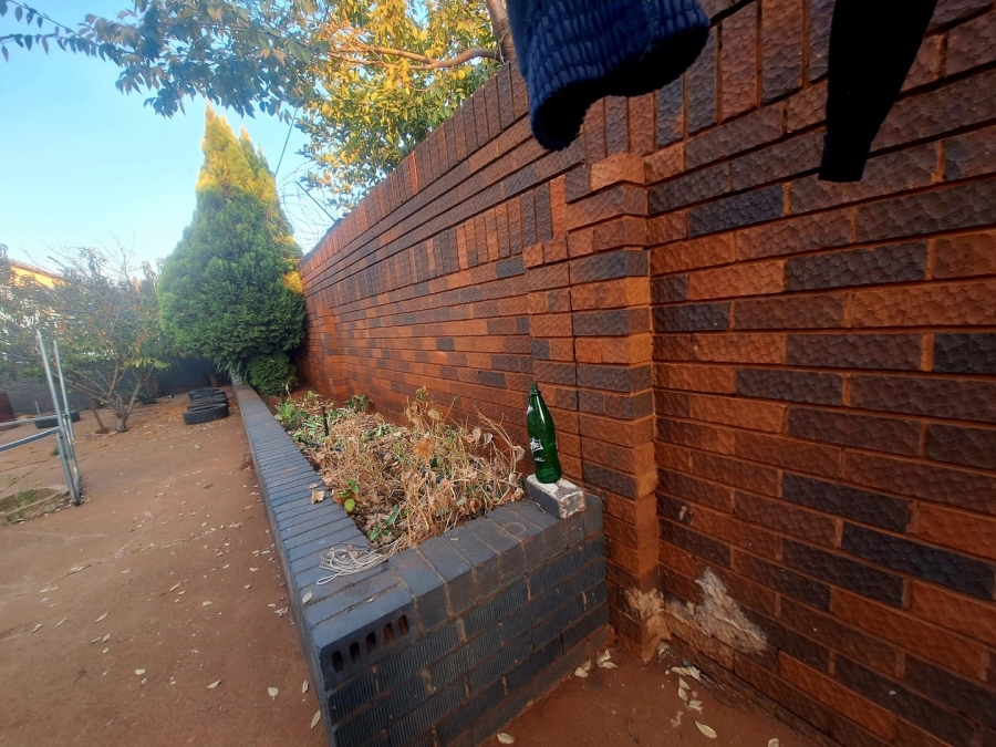 4 Bedroom Property for Sale in Mohadin North West